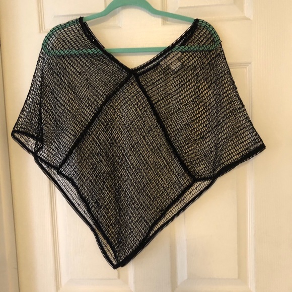 Adorable and glittery 2pc tank and poncho - Picture 4 of 5
